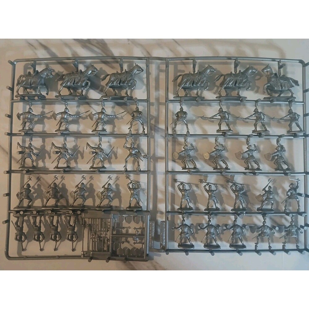 Revell, 100 Years' War, French Knights, 2563, 1:72 Scale, Model Kit